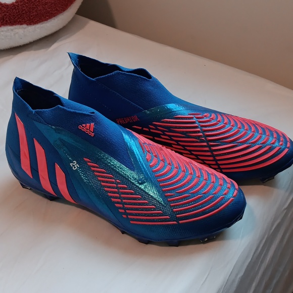 Predator Edge+ Cleats - Picture 4 of 8